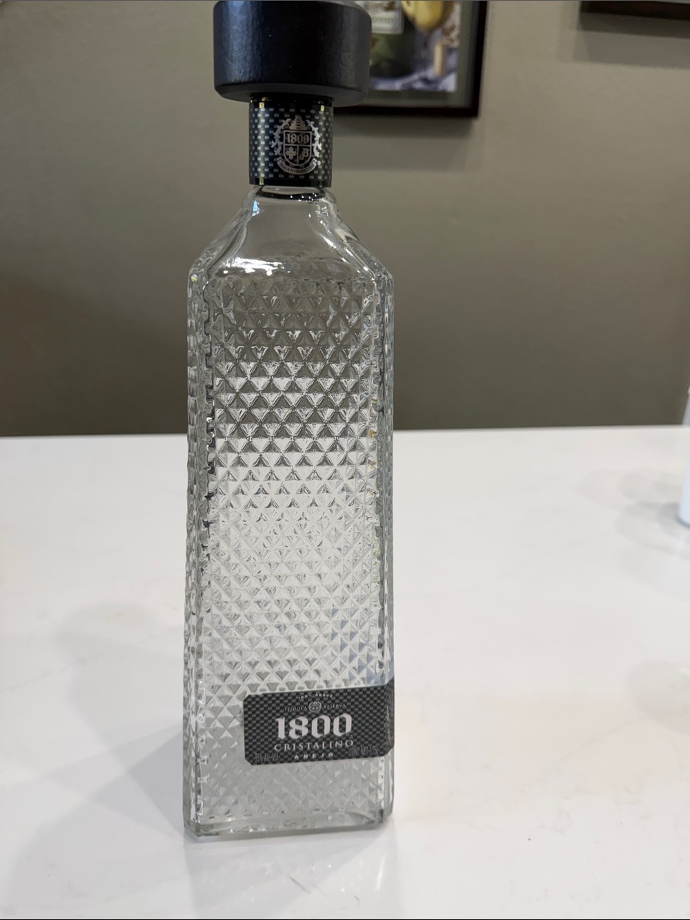 1800 Cristalino Clear Textured Glass Decanter Bottle